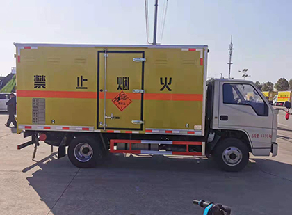 浑源爆破器材运输车技术升级与安全合规新趋势
